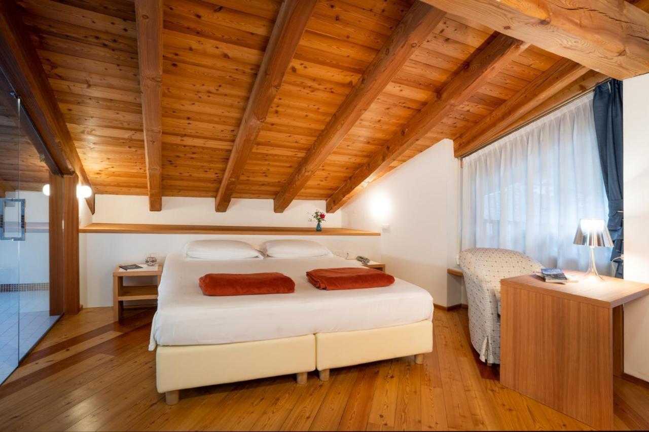 Palazzo Lodron Bertelli. Dimora Storica & Spa Caderzone Terme Exterior foto